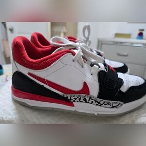 Nike Jordan Legacy 312 Low PS Boys Shoes Size 12,Color: White/Fire Red/Black/gre